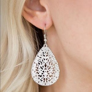 Paparazzi Indie Idol white Earring